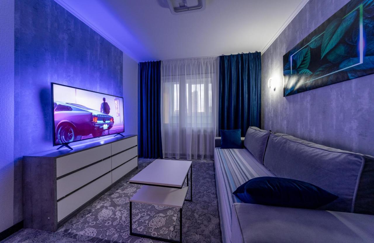 Modern 3 Bedroom Apartment Kiev Exterior foto