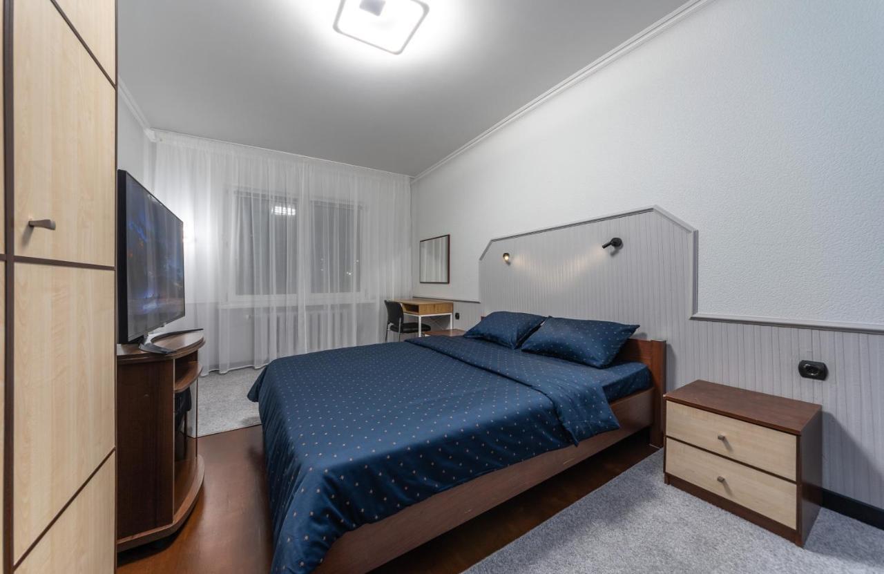 Modern 3 Bedroom Apartment Kiev Exterior foto