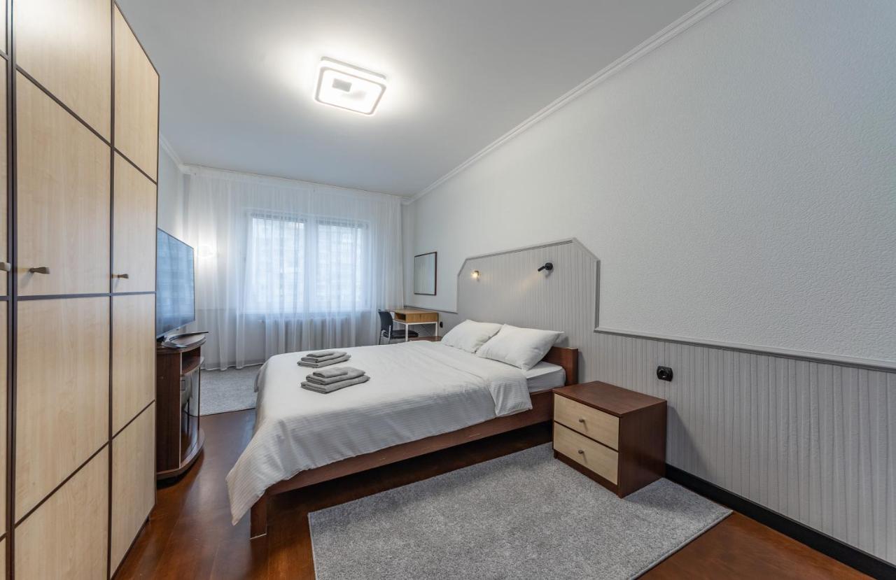 Modern 3 Bedroom Apartment Kiev Exterior foto