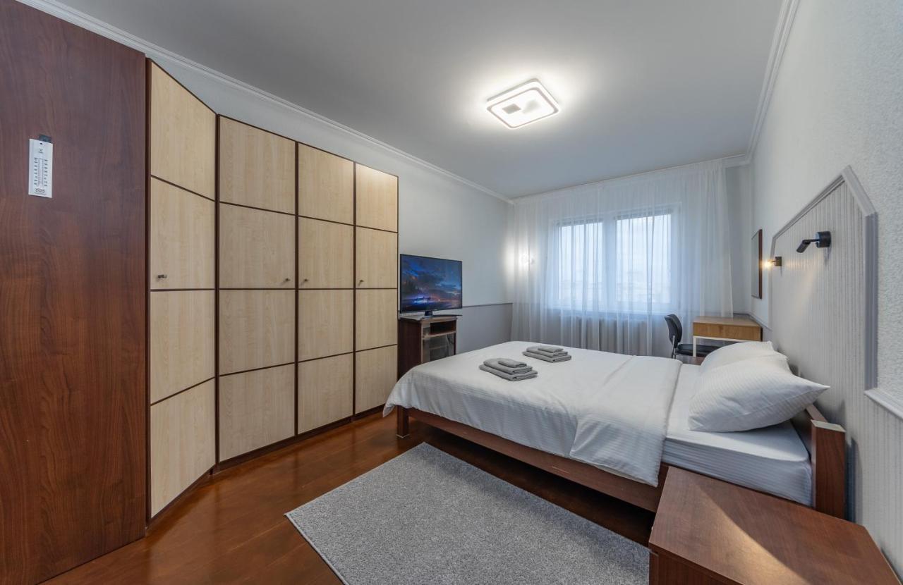 Modern 3 Bedroom Apartment Kiev Exterior foto